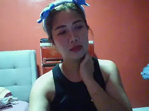 Cutie-Smile online show from May 8, 2026, 9:53 pm