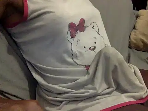 Snapshot of RayanneCampbell-25cm chatting on April 27, 2026, 10:30 pm RayanneCampbell-25cm online show from April 27, 2026, 10:30 pm