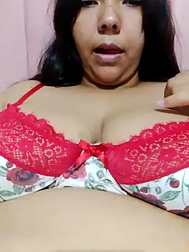 Snapshot of Izel_ chatting on June 17, 2026, 12:24 am Izel online show from June 17, 2026, 12:24 am