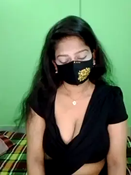 Snapshot of black-woman chatting on April 26, 2026, 2:26 pm black-woman online show from April 26, 2026, 2:26 pm