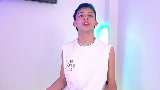Apolo Prince1 online show from June 2, 2026, 7:38 pm