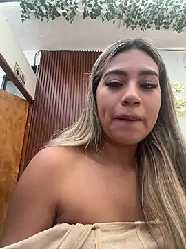 Kimmiebellarie online show from May 29, 2026, 12:58 pm