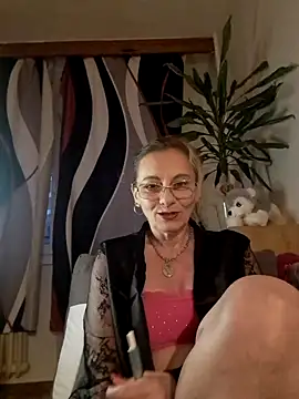 Blond lady czech online show from April 18, 2026, 6:23 pm