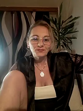 Blond lady czech online show from April 19, 2026, 6:32 pm