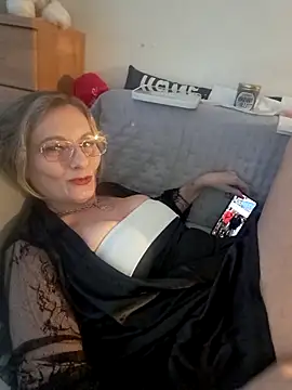 Blond lady czech online show from April 20, 2026, 4:21 pm