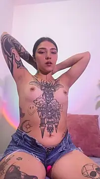 GigixXxOS online show from April 30, 2026, 10:36 pm
