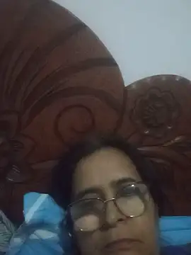PienCanela online show from June 5, 2026, 2:51 am