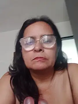 PienCanela online show from June 19, 2026, 1:04 pm