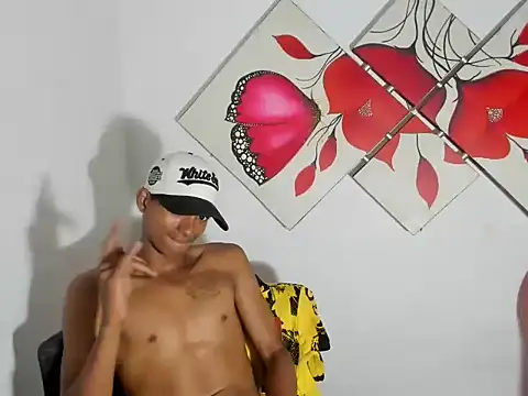 Snapshot of ozunabigcock chatting on April 11, 2026, 7:02 am ozunabigcock online show from April 11, 2026, 7:02 am