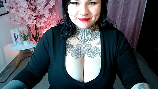 sherlytattos online show from April 12, 2026, 6:40 am