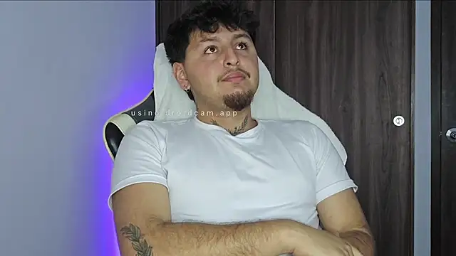 Snapshot of djsex_yerknox chatting on July 3, 2026, 8:37 pm djsex yerknox online show from July 3, 2026, 8:37 pm
