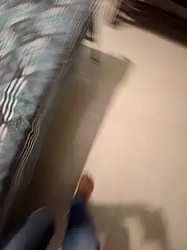 vin0281 online show from April 22, 2026, 9:33 am