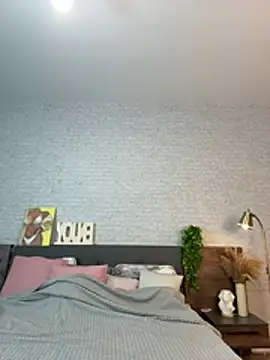 KimEvanss online show from June 6, 2026, 5:34 am