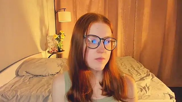Snapshot of MuiLeath chatting on July 18, 2026, 7:17 pm MuiLeath online show from July 18, 2026, 7:17 pm
