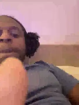 Snapshot of BBCboy365 chatting on April 13, 2026, 4:23 pm BBCboy365 online show from April 13, 2026, 4:23 pm
