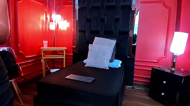 sophiahart online show from July 20, 2026, 12:07 pm