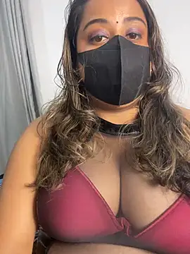 Suger Lips 99 online show from May 24, 2026, 3:17 pm