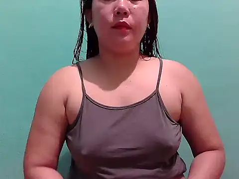 pretty mia05 online show from May 15, 2026, 12:17 am