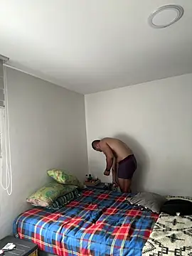 Frednunex online show from April 15, 2026, 3:19 pm