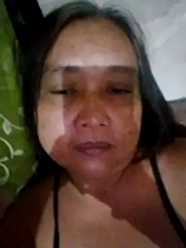 jeanyummytits online show from May 10, 2026, 2:55 pm
