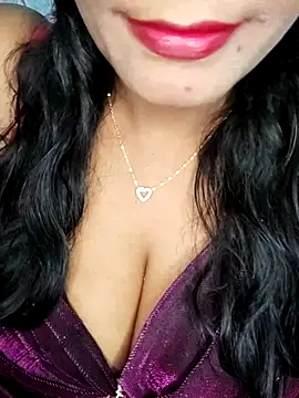 Snapshot of Mayuri-hot chatting on April 26, 2026, 7:17 am Mayuri-hot online show from April 26, 2026, 7:17 am