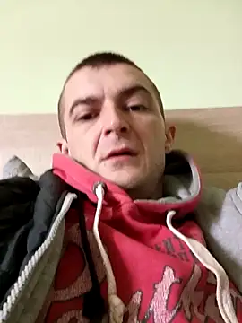 Mariofls online show from May 1, 2026, 12:32 pm