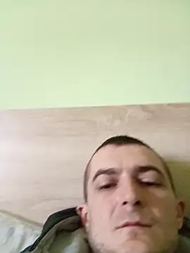 Mariofls online show from May 5, 2026, 12:57 pm