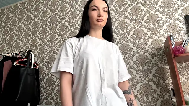 holoris online show from April 13, 2026, 10:10 am