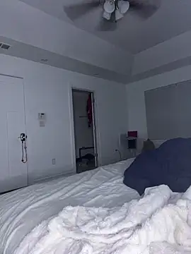 Desilovefeet online show from April 19, 2026, 1:38 am