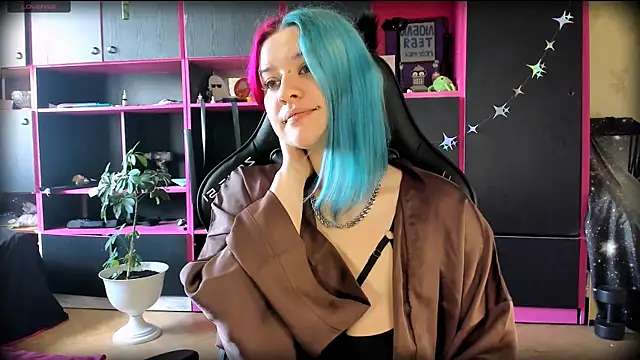 Snapshot of Neon_Baddie chatting on July 14, 2026, 8:08 am Neon Baddie online show from July 14, 2026, 8:08 am