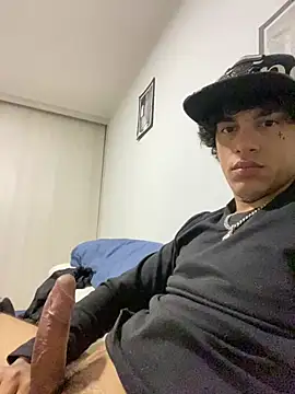 camiyjuako online show from May 26, 2026, 12:28 am