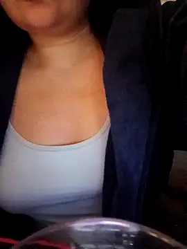 ElissXx online show from April 22, 2026, 11:06 pm