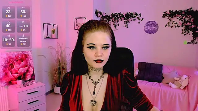 nikki kiss  online show from July 8, 2026, 8:41 am