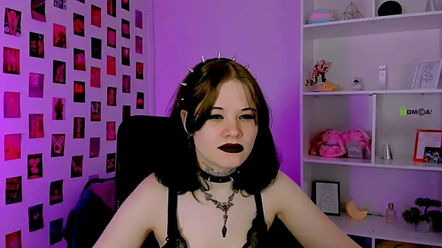 nikki kiss  online show from July 23, 2026, 8:45 am