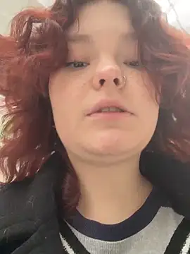 kinky  fox online show from April 23, 2026, 11:09 am