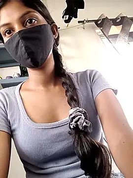 Miruhot online show from April 22, 2026, 3:53 am