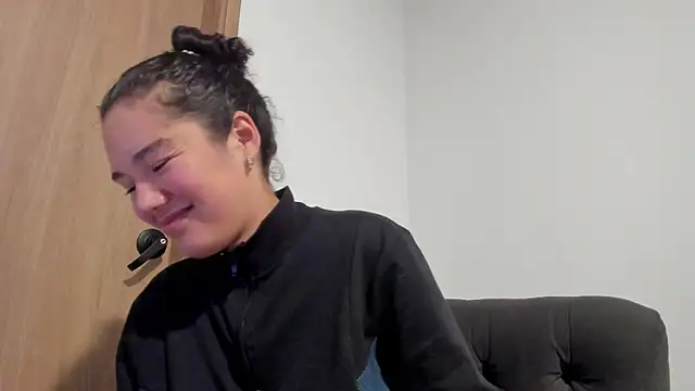 MiaRouseex online show from June 4, 2026, 6:36 pm