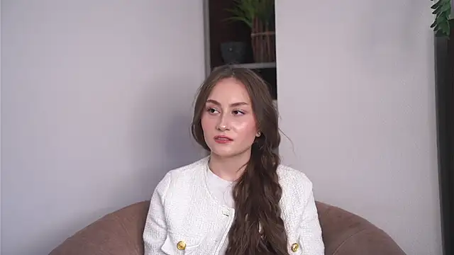 Snapshot of LarueRehling chatting on April 14, 2026, 10:32 am LarueRehling online show from April 14, 2026, 10:32 am