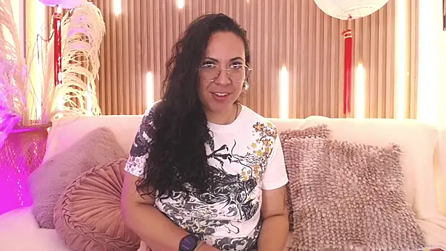 Velvet Curly online show from June 18, 2026, 12:42 pm