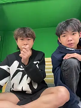 -OvO- online show from May 7, 2026, 11:04 am