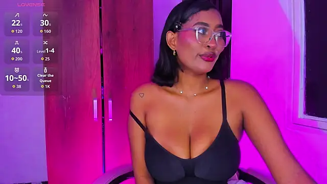 ALISSA SMITH  online show from July 18, 2026, 4:27 am