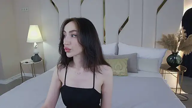 JayneMiler online show from June 12, 2026, 8:19 pm