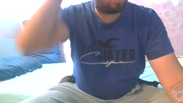 stefanotoma91 online show from April 15, 2026, 2:57 pm