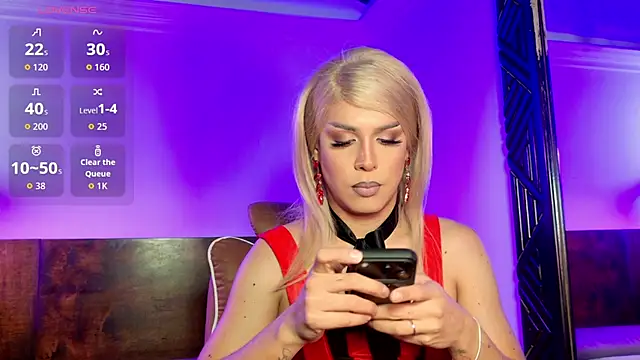 Snapshot of emma_dragon chatting on April 29, 2026, 11:00 pm emma dragon online show from April 29, 2026, 11:00 pm