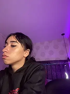 Alahia pink  online show from April 18, 2026, 3:54 am