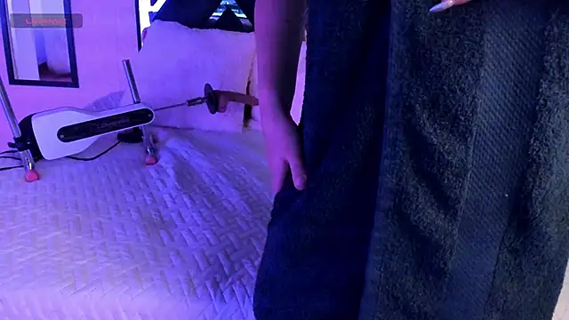 Naomi baby1 online show from April 18, 2026, 7:07 pm