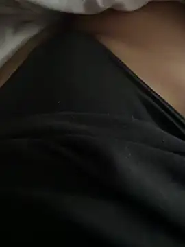 pazzuttraa online show from April 20, 2026, 2:09 pm