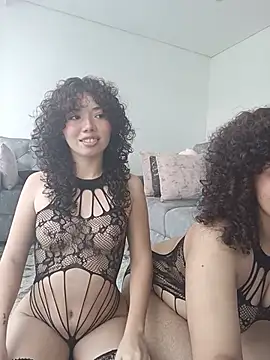 Snapshot of Chloe_and_Violeta chatting on July 25, 2026, 9:34 pm Chloe and Violeta online show from July 25, 2026, 9:34 pm