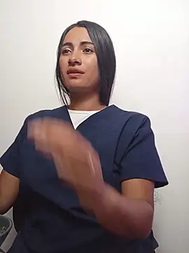 Snapshot of DaniellaGiraldo chatting on May 11, 2026, 2:12 pm DaniellaGiraldo online show from May 11, 2026, 2:12 pm