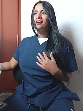 Snapshot of DaniellaGiraldo chatting on May 12, 2026, 2:03 pm DaniellaGiraldo online show from May 12, 2026, 2:03 pm